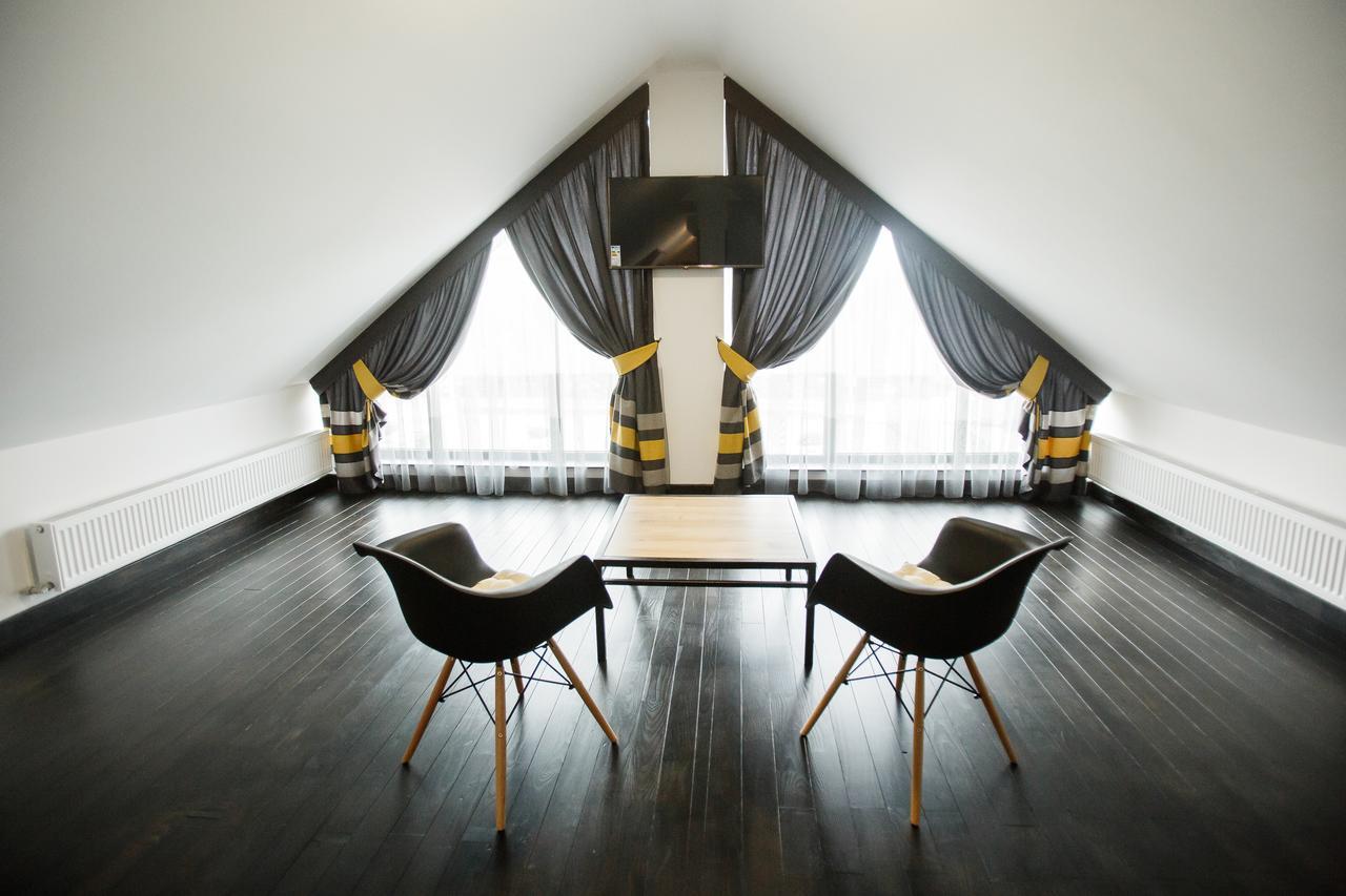 Nebos Hotel & Restaurant 伊万诺-弗兰科夫斯克 外观 照片